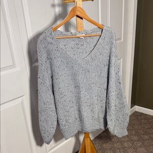 H&M Light Gray V-Neck Sweater